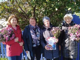 Акция "Поздравление учителей-ветеранов"