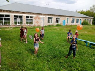 Игровая программа "День воздушного шарика"